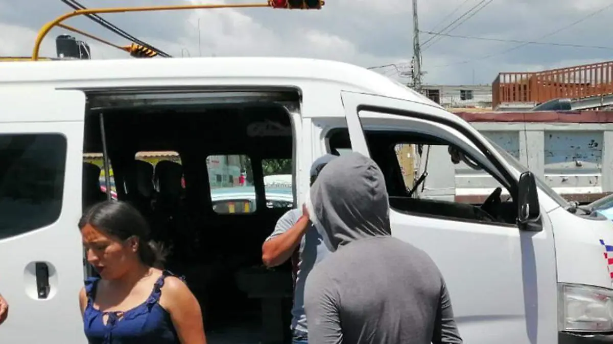 Transportistas de Tehuacán analizan la propuesta que ha hecho el Gobernador del Estado